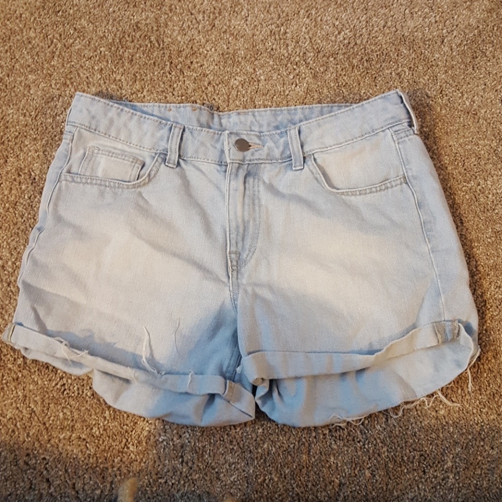 High-risk Light Wash Denim Shorts